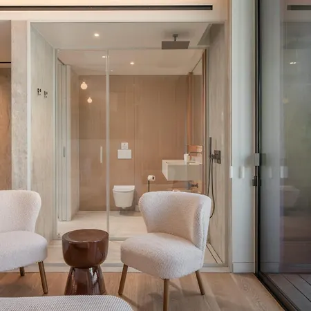 Savoy Monumentalis Iii By An Island פונשל