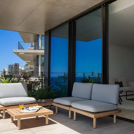 Savoy Monumentalis Iii By An Island * Φουνκάλ