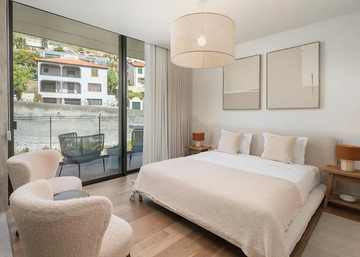 Savoy Monumentalis Iii By An Island Apartment