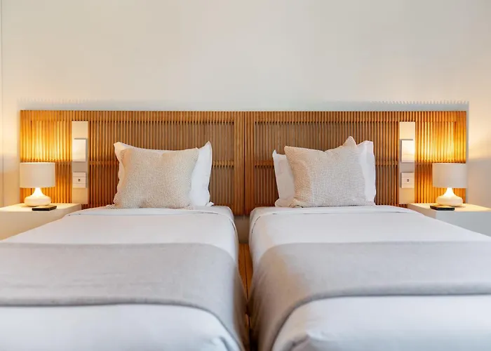 Savoy Monumentalis Iii By An Island