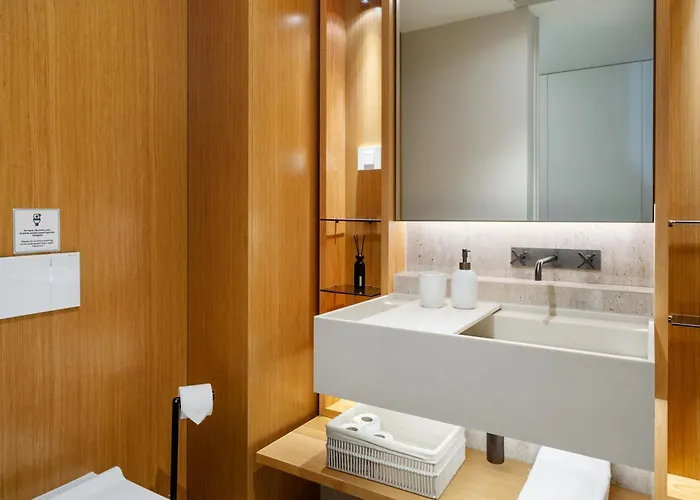 Savoy Monumentalis Iii By An Island *