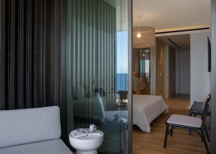 Savoy Monumentalis Iii By An Island *