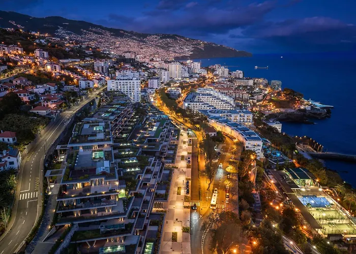 Savoy Monumentalis Iii By An Island Appartamento