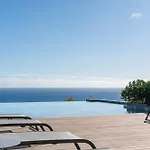 Savoy Monumentalis Iii By An Island Apartment *
